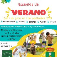 Cartel campamento de verano colorido 